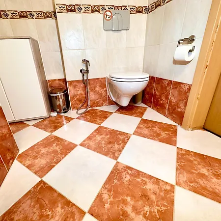 1 Dz, Mit 2 Einzelbetten, Gemeinsamer Bad, Kueche, Garten, Terrasse *